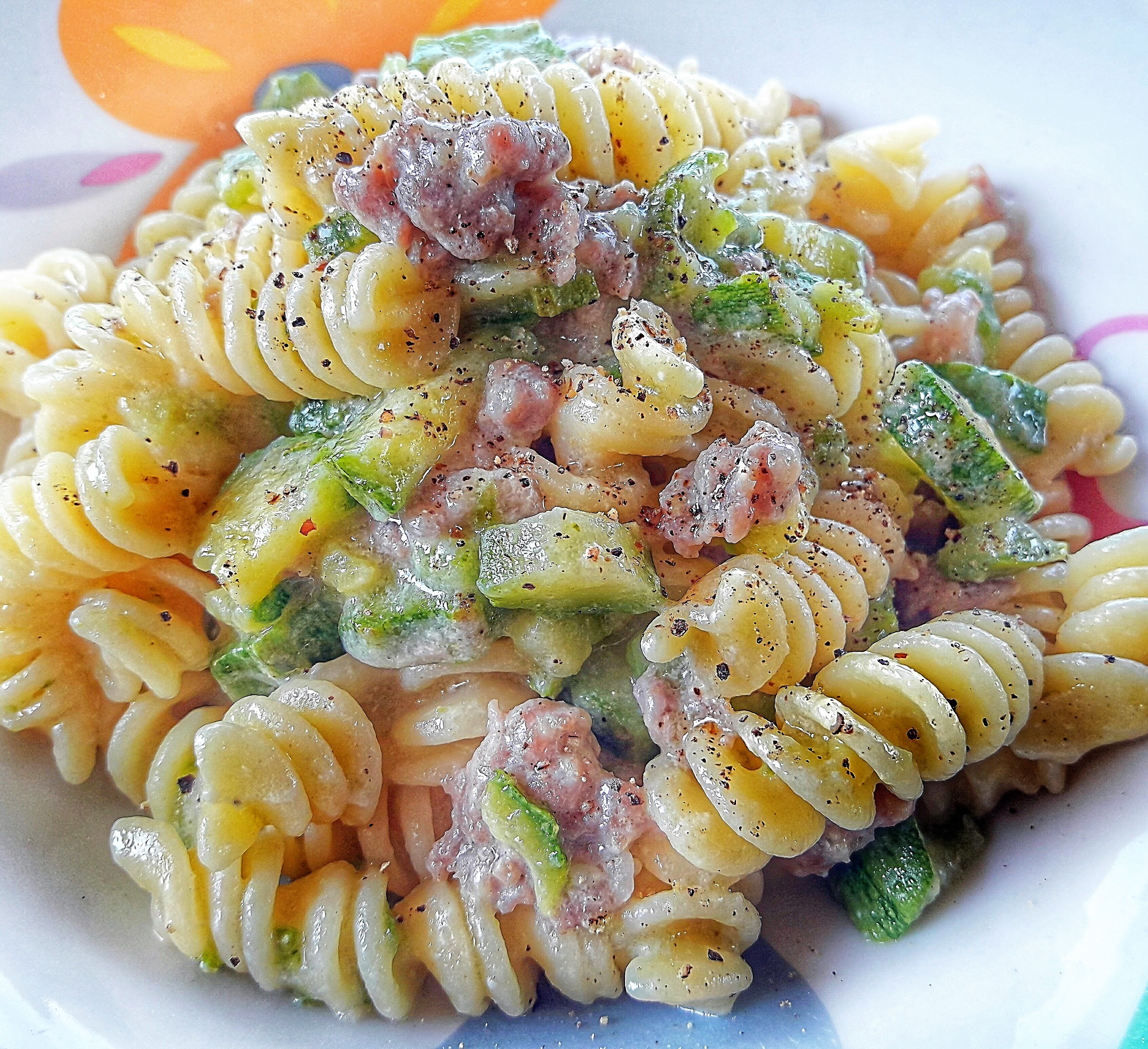 Fusilli Con Zucchine E Salsiccia Pentole Pennelli